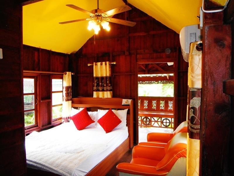 رايونغ Suksomjai Hotel الغرفة الصورة